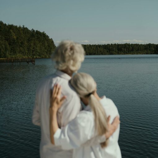 Rencontres seniors, un couple heureux