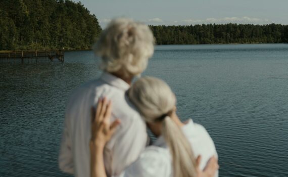 Rencontres seniors, un couple heureux